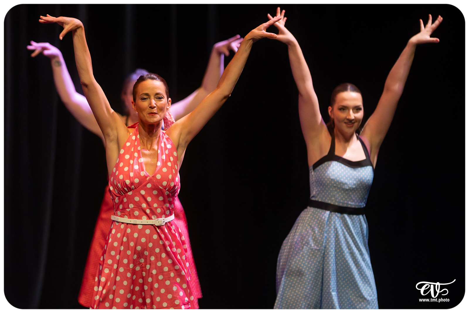 ECOLE DE DANSE CÉCILE ADAMOW
